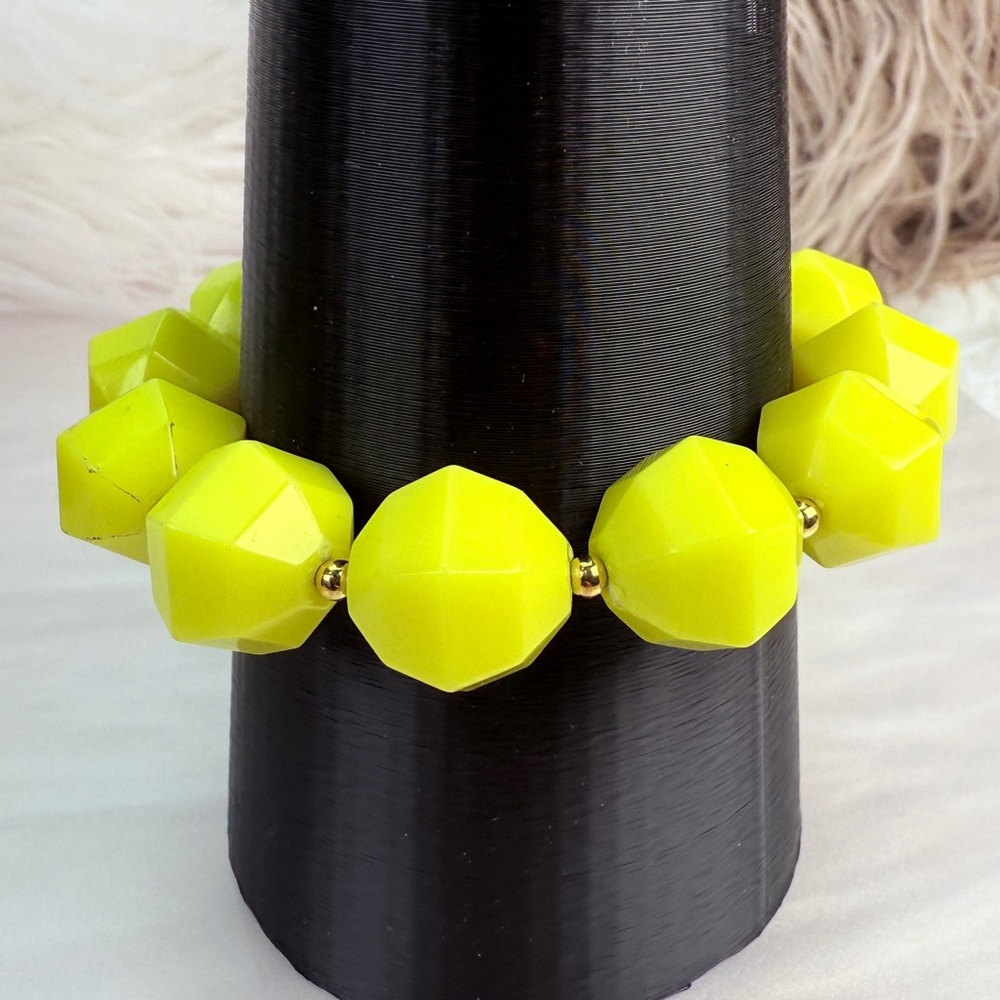 Kate Spade Yellow and Goldtone Large Beaded Strech Bracelet - Picture 12 of 15